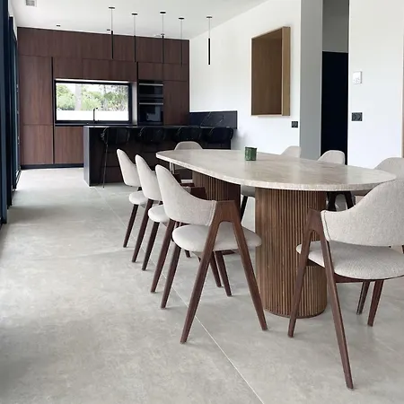 Baya - 800 M De La *