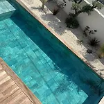 Baya - 800 M De La Agde
