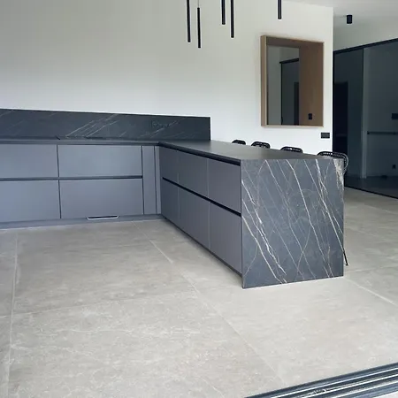 Baya - 800 M De La Villa *